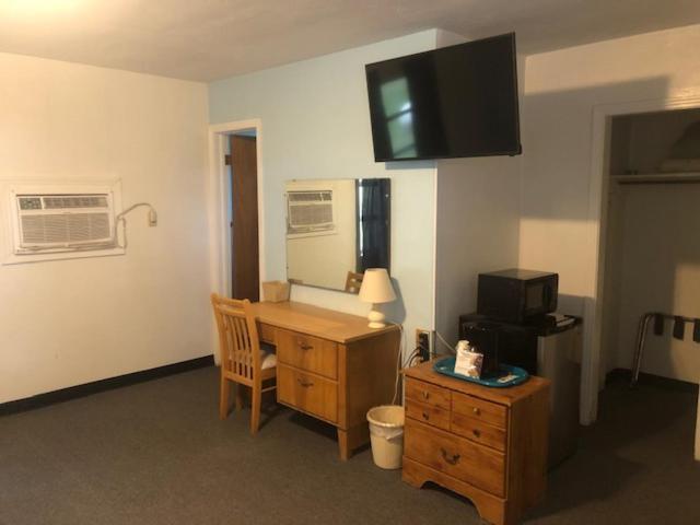 Mayo Cindy'S Motel & Rv Park מראה חיצוני תמונה