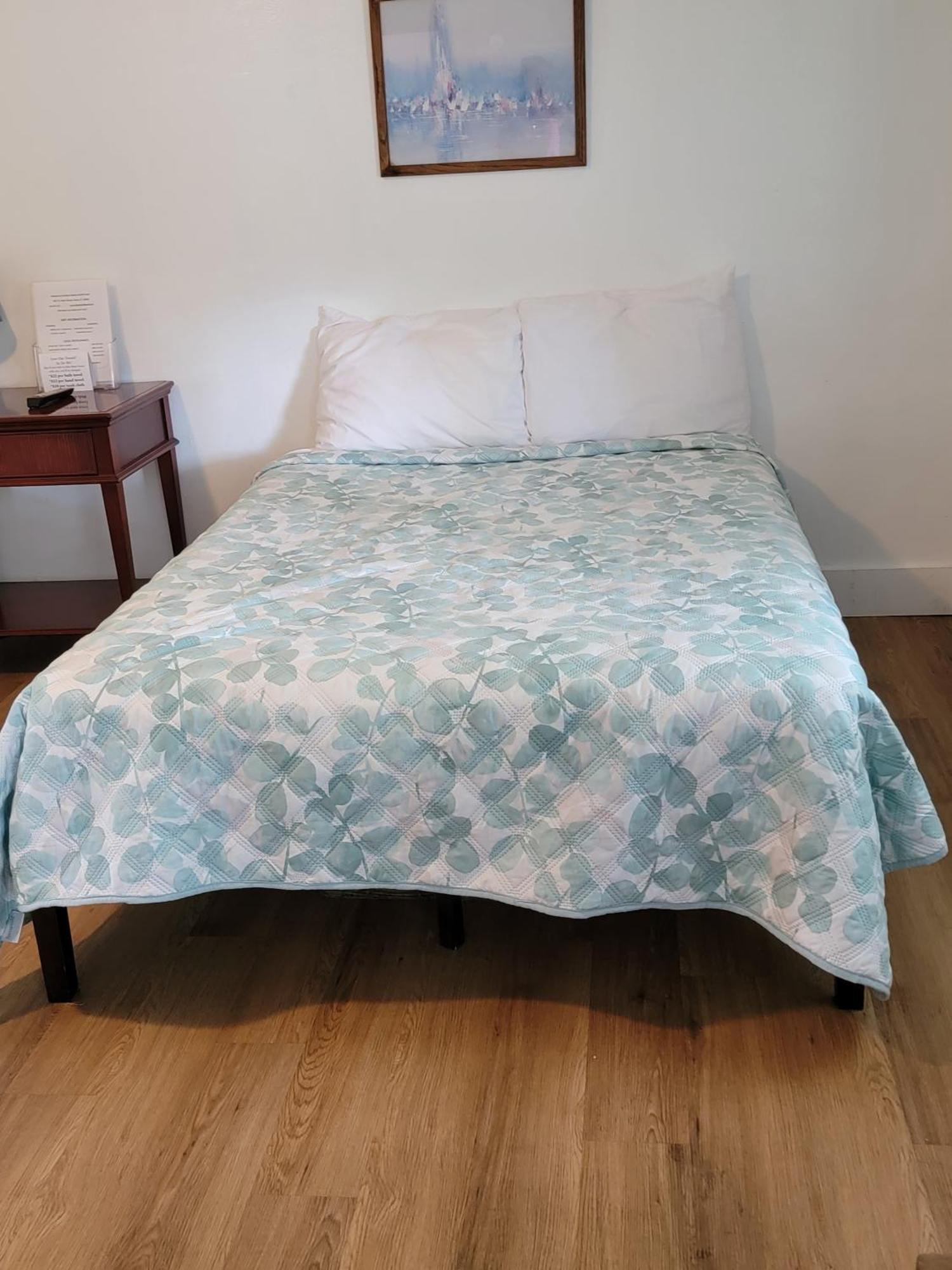 Mayo Cindy'S Motel & Rv Park מראה חיצוני תמונה