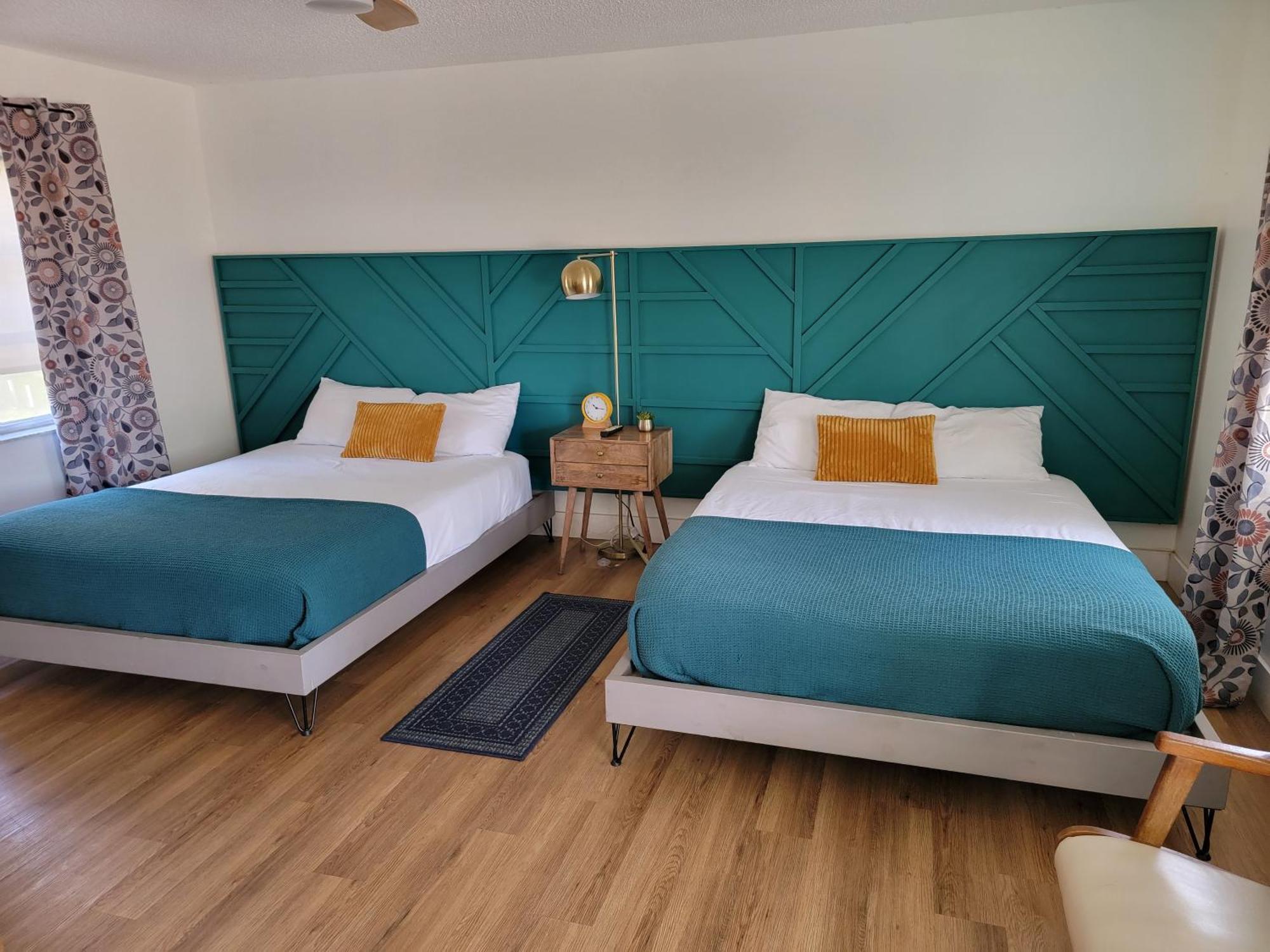 Mayo Cindy'S Motel & Rv Park מראה חיצוני תמונה