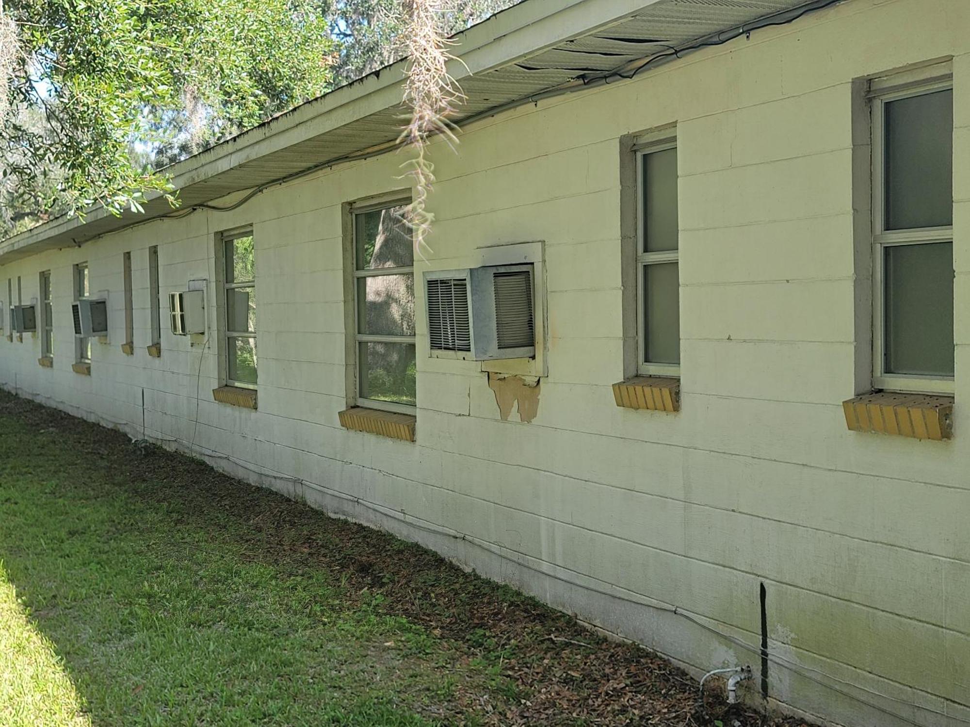 Mayo Cindy'S Motel & Rv Park מראה חיצוני תמונה